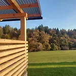 Lahinja & Kolpa River شقة *