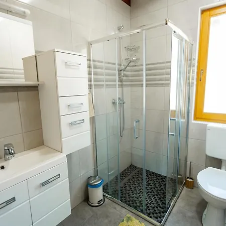 Lahinja & Kolpa River Apartamento Metlika