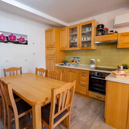 Lahinja & Kolpa River Apartamento