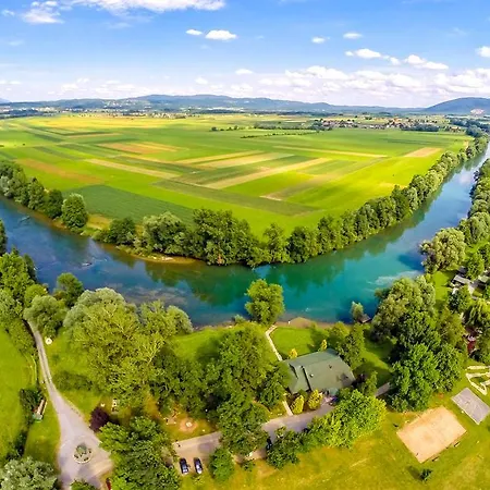 Lahinja & Kolpa River Appartamento *